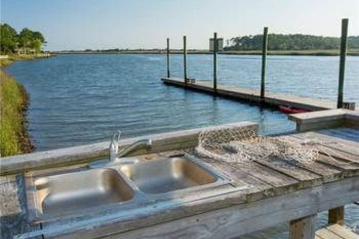 Exterior of Inlet Cove 41 by RedAwning