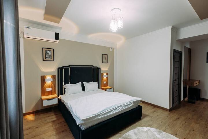 Room 10 of 49