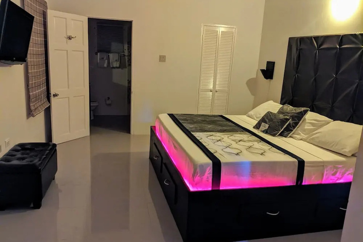 Room 5 of 22