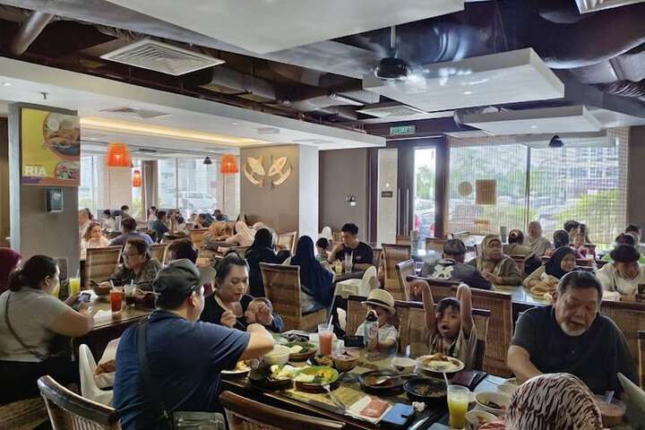 Dining Photos