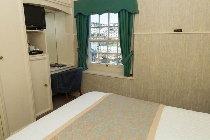 Room 61 of 72