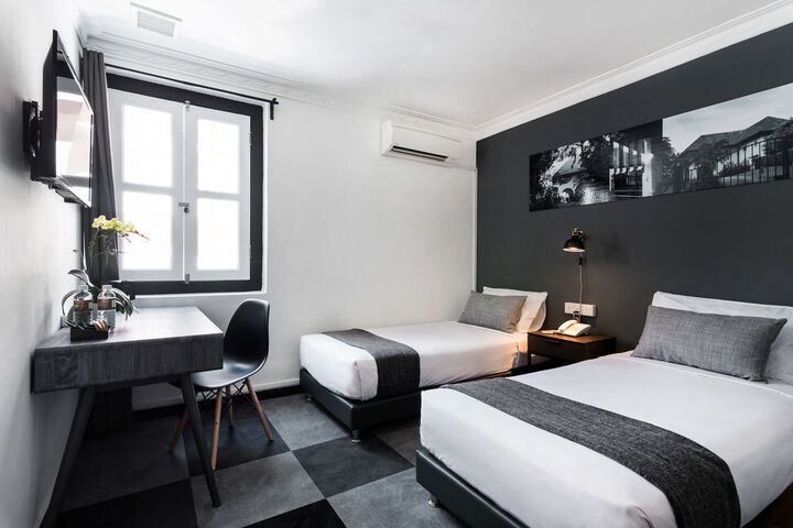 Room 15 of 37