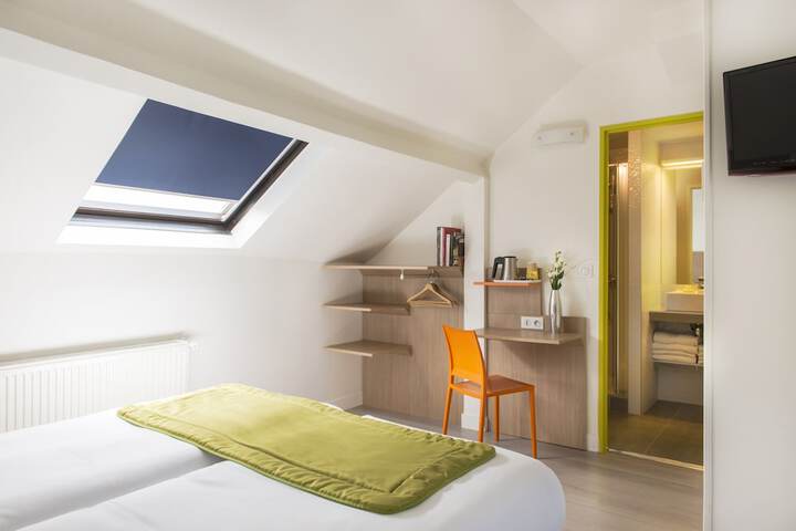 Room 22 of 29
