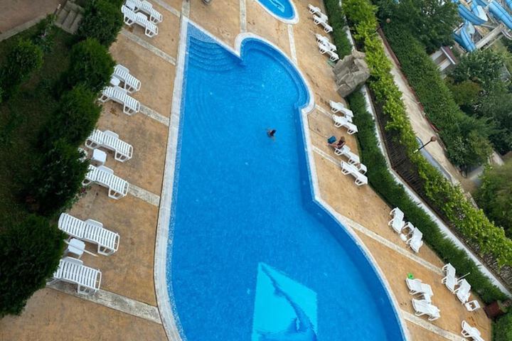 Pool 37 of 70