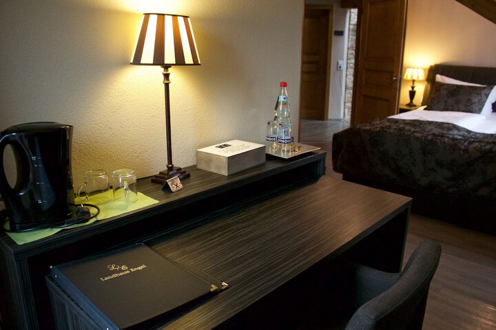 Room 7 of 64