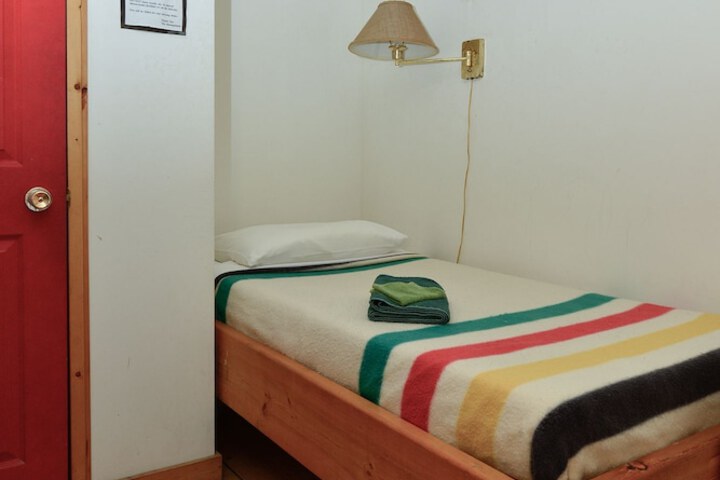 Room 2 of 15