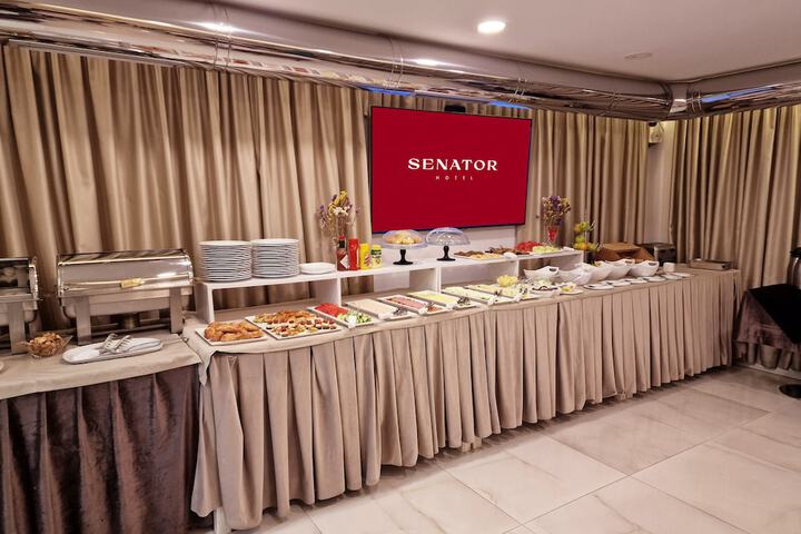Dining 60 of 102