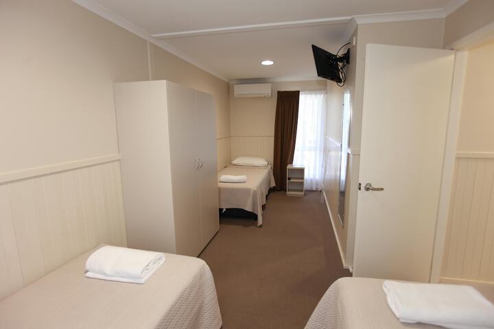 Room 16 of 45