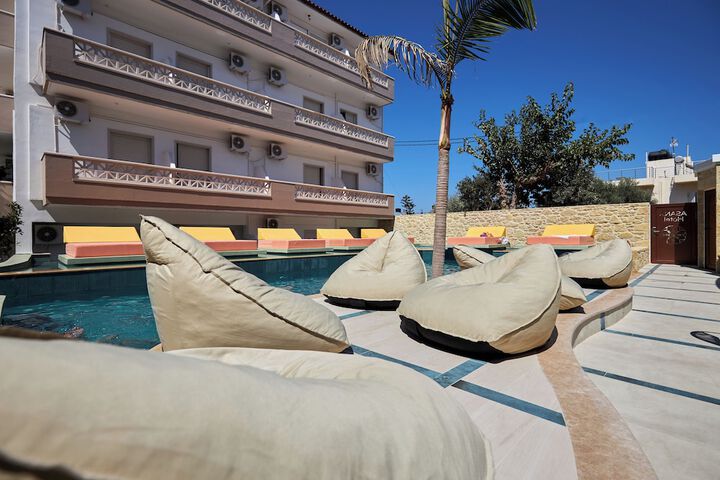 Hotel 33 of 34
