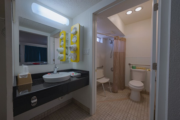 Room 55 of 108