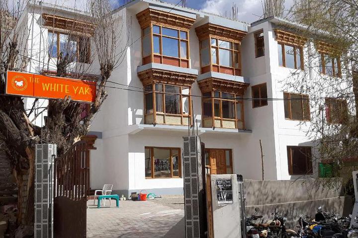 Hotel The White Yak