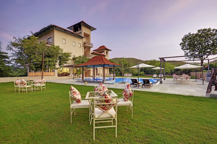 Hotel Exterior 79 of 83