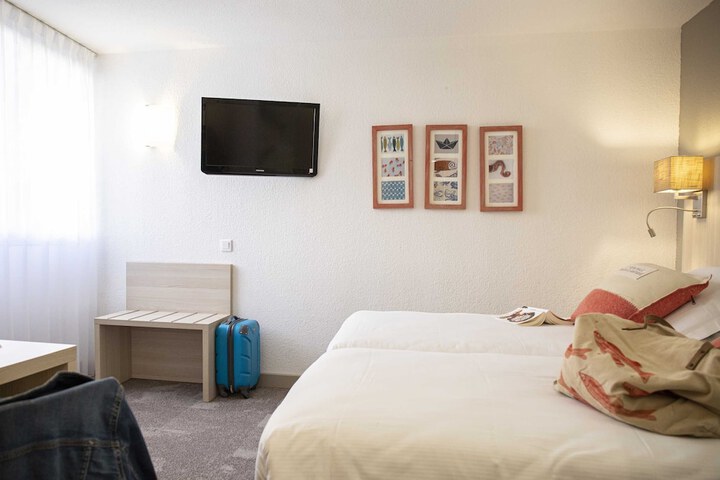 Room 17 of 75
