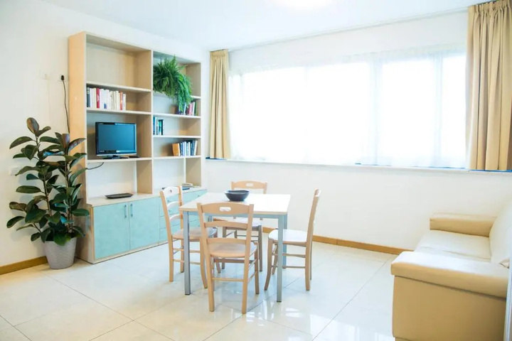 Room 2 of 14