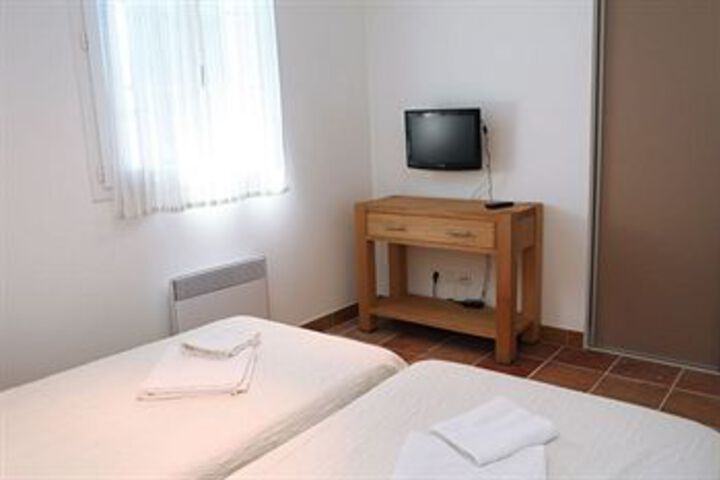 Room 9 of 23