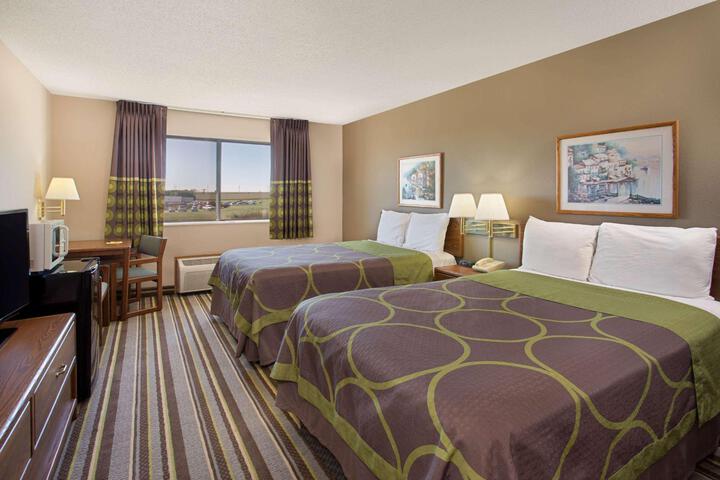 2 Double Beds (3 of 3)