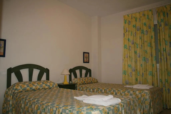 Room 2 of 13