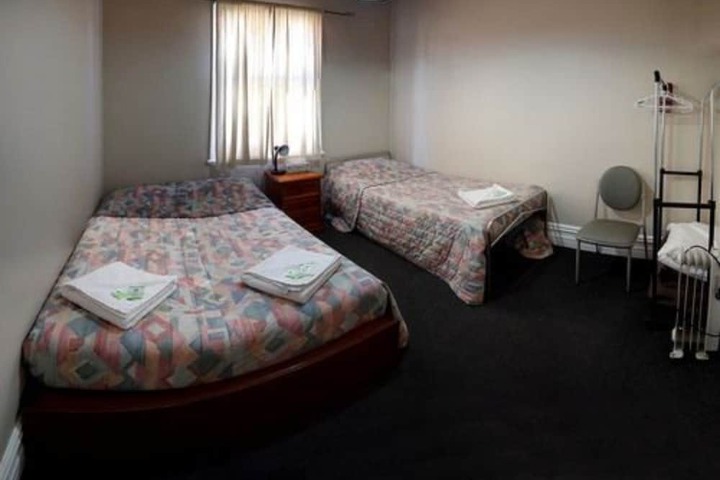 Room 35 of 98