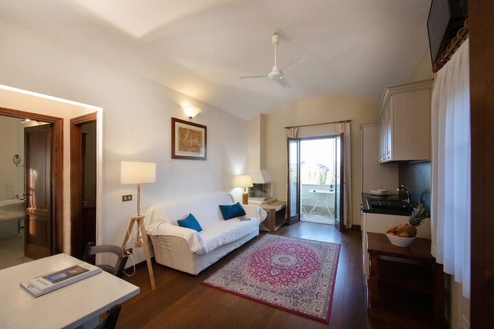 Room 52 of 184
