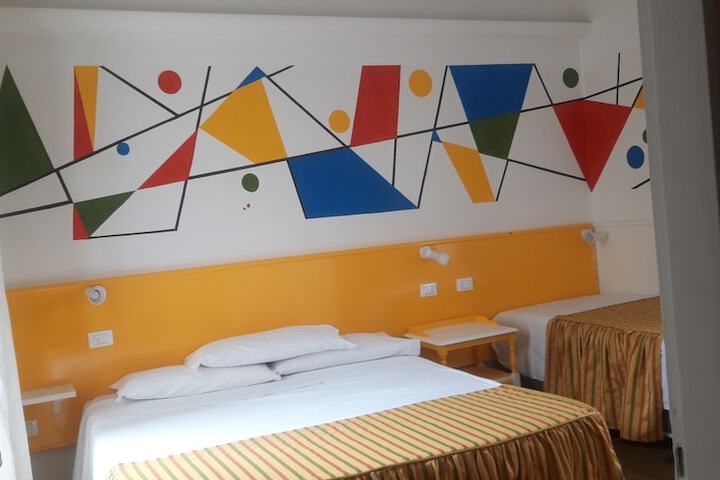 Room 8 of 53