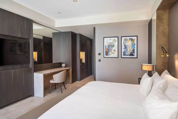 Room 20 of 115