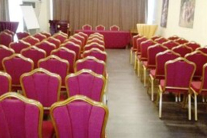 Business Center 6 of 35
