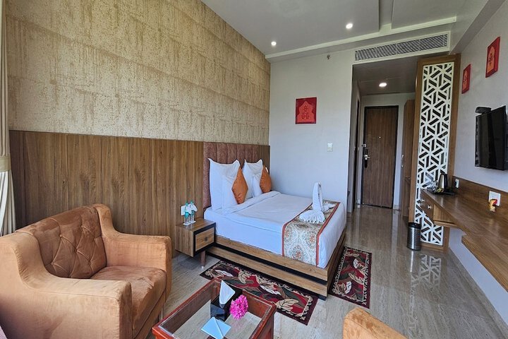 Room 28 of 190