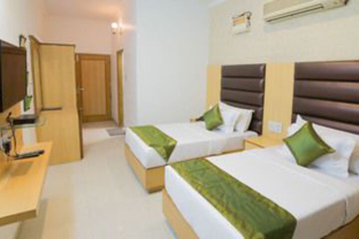 Room 15 of 35