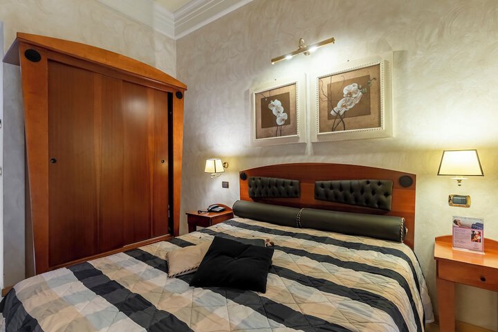 Room 71 of 208