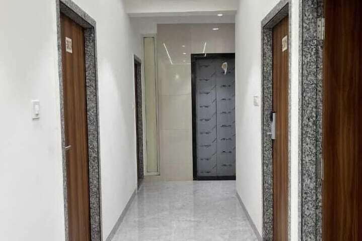 Room 11 of 20