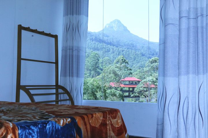 Room 32 of 67