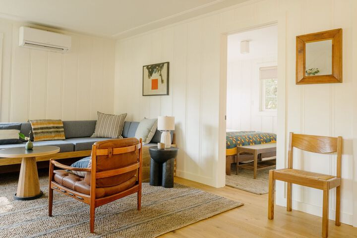 Room 42 of 180