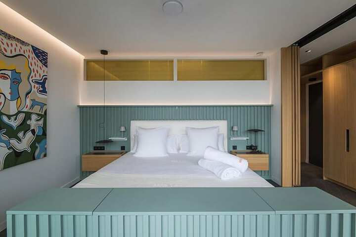 Room 15 of 49