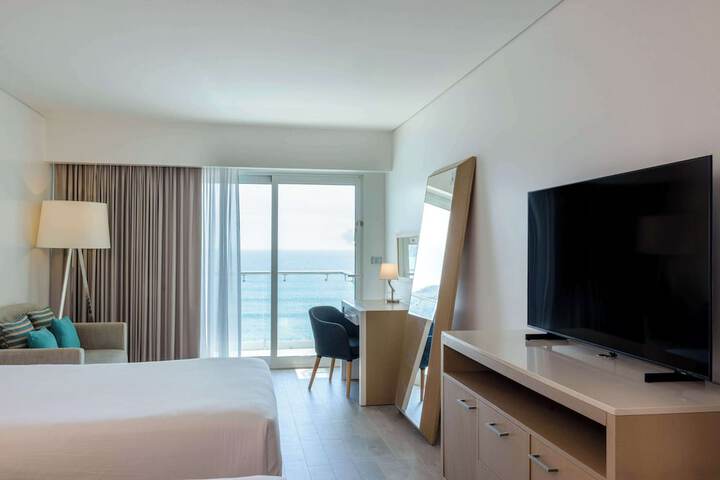 Room 35 of 167