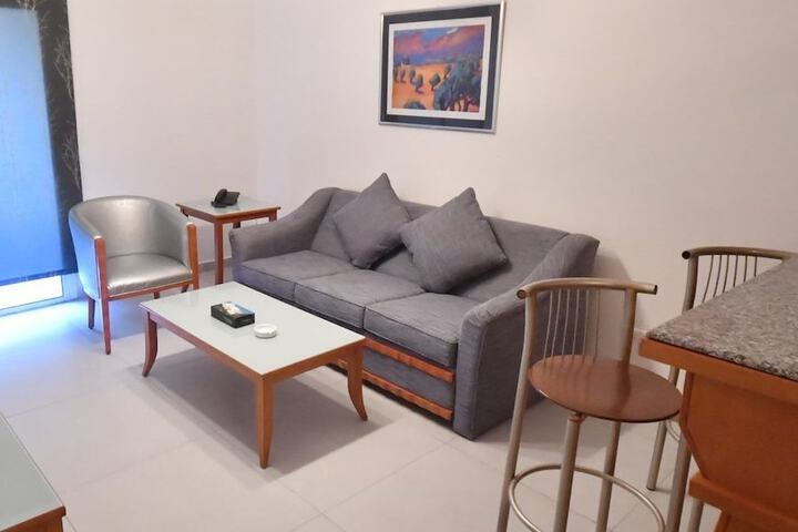 Room 17 of 28