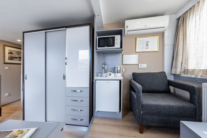 Room 32 of 120