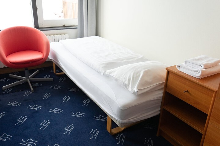 Room 14 of 126