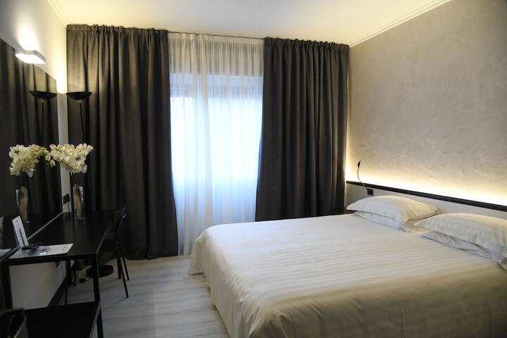 Room 9 of 23