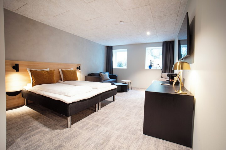 Room 12 of 67