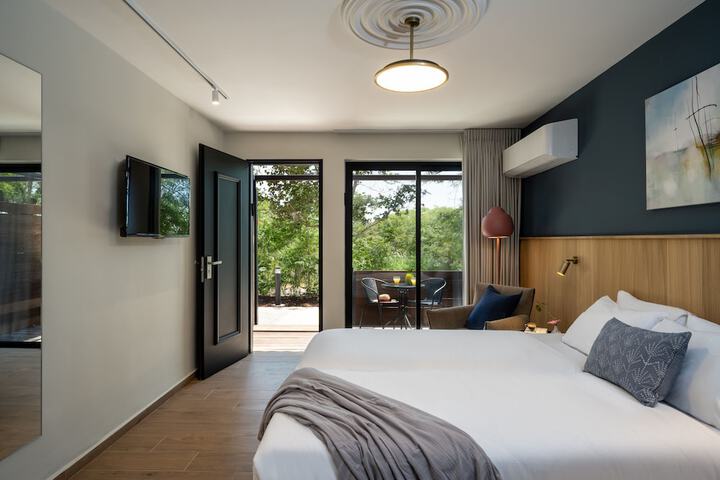 Room 12 of 29