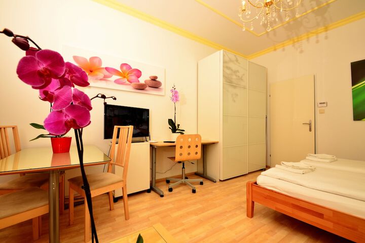 Room 17 of 71