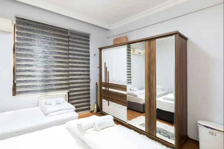 Room 4 of 14