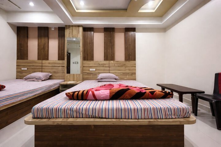 Room 10 of 21