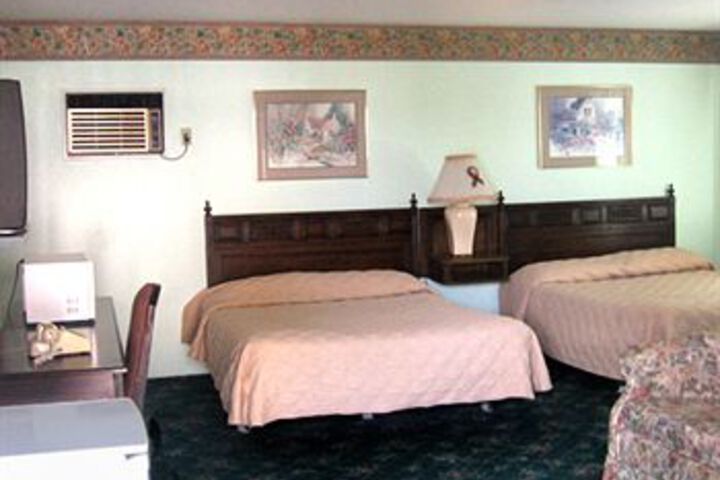 Room 7 of 25