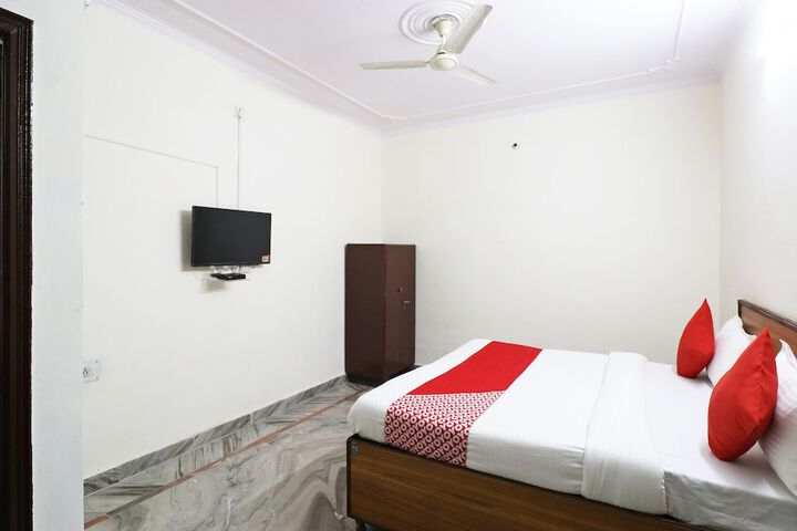 Room 13 of 13