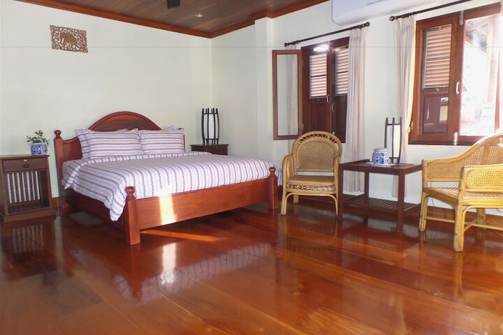 Room 5 of 38
