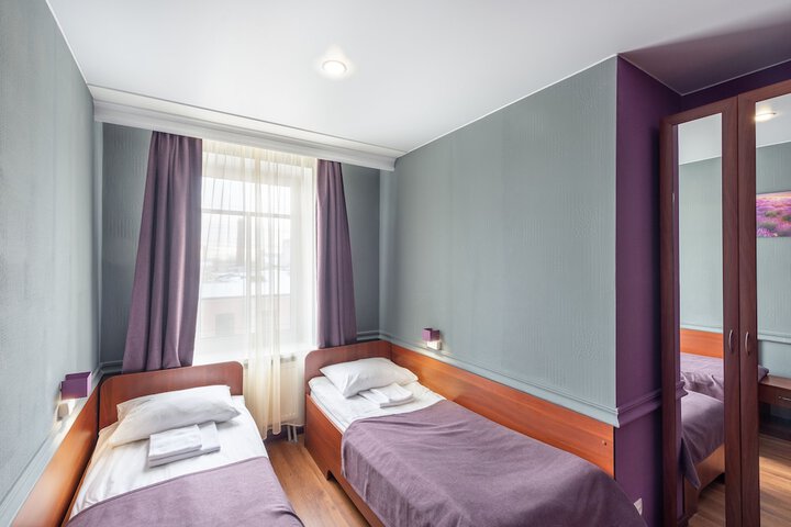 Room 17 of 31
