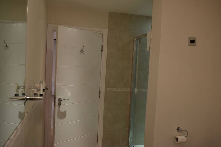 Room 52 of 77