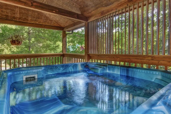 Pool 10 of 18