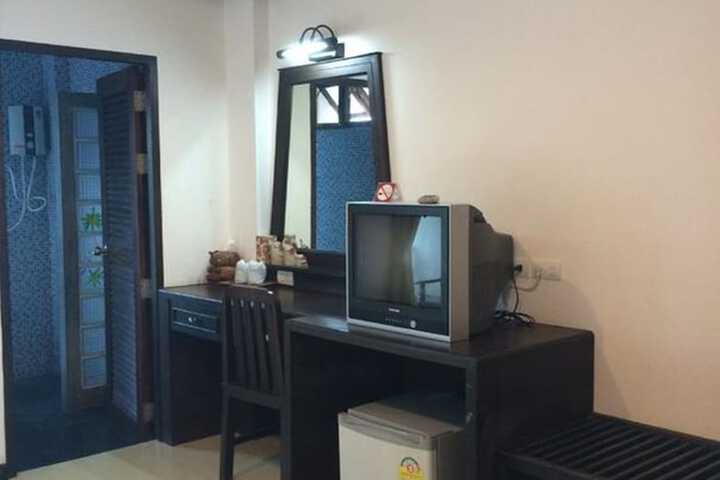 Room 2 of 23